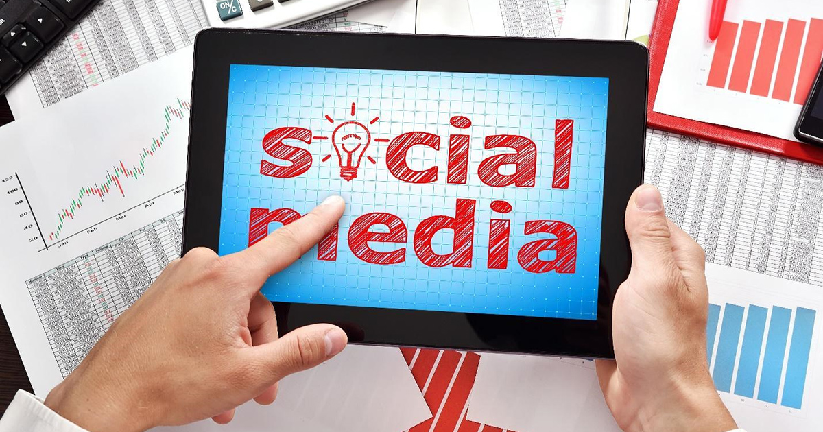Researcher using social media for research promotion